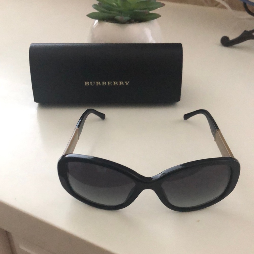 New Women Burberry sunglasses